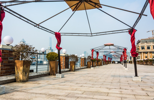 What to Look for When Choosing Commercial Event Structures